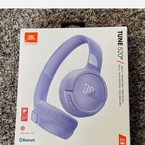 JBL Tune 520BT Wireless Headphones - Purple